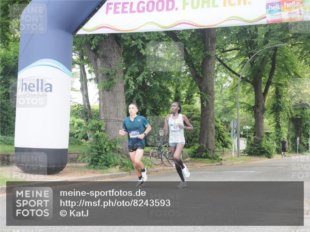 29.06.2025 - hella hamburg halbmarathon KatJ http://msf.ph/oto/8243593 29.06.2025 10:05:05 Zwischen KM18-KM19 42 meine-sportfotos.de
