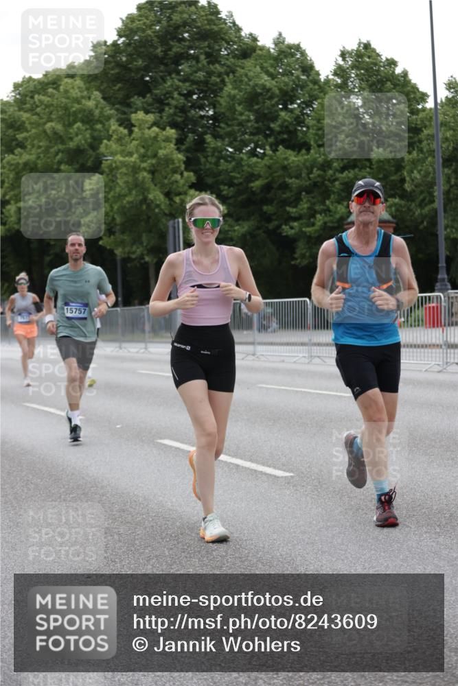 29.06.2025 - hella hamburg halbmarathon Jannik Wohlers http://msf.ph/oto/8243609 29.06.2025 10:30:07 Lombardsbrücke 1647, 2754, 2755, 2901, 4575, 4819, 6344, 7071, 10880, 11984, 12350, 12460, 12461, 12687, 12688, 14421, 15757, 15789, 15938, 16504, 16791, 16864, 18860 meine-sportfotos.de