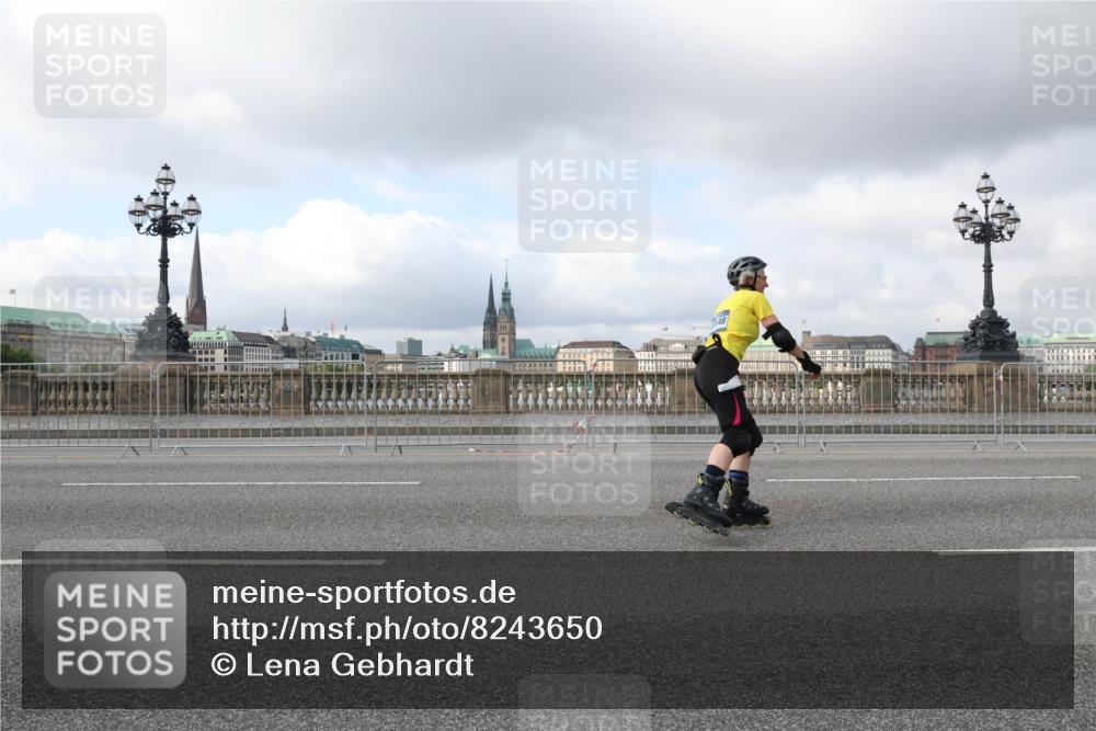 29.06.2025 - hella hamburg halbmarathon Lena Gebhardt http://msf.ph/oto/8243650 29.06.2025 09:02:25 Lombardsbrücke  meine-sportfotos.de