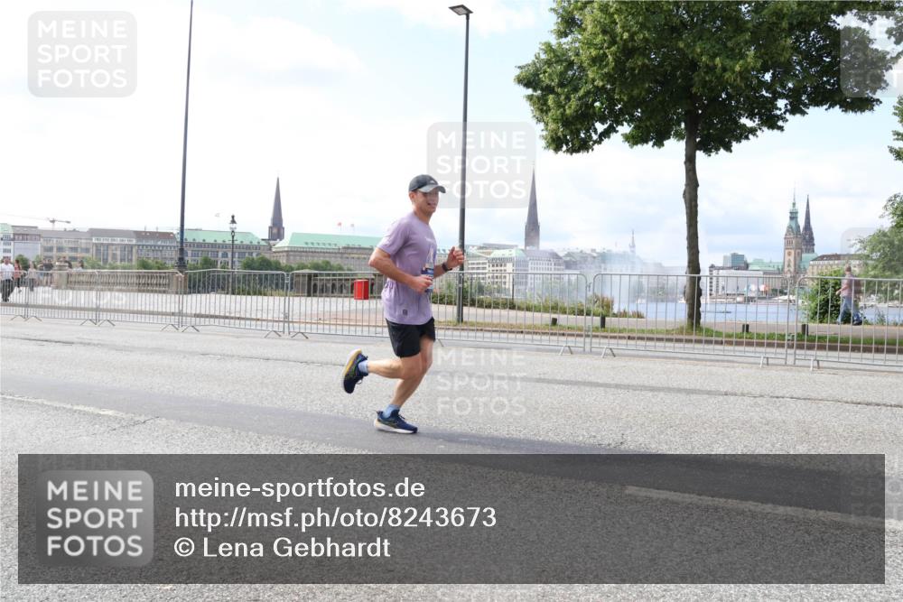 29.06.2025 - hella hamburg halbmarathon Lena Gebhardt http://msf.ph/oto/8243673 29.06.2025 10:09:53 Lombardsbrücke 1052, 1456, 1483, 1513, 1548, 1823, 3921, 4592, 5511, 7058, 7081, 7333, 7636, 8090, 8685, 9150, 9297, 9306, 9366, 9434, 9674, 9781, 9988, 10036, 10943, 11027, 12255, 12509, 12567, 13739, 15697, 16191, 16445, 16455, 16688, 16918, 17148, 17630, 17899, 18076, 18196, 18440, 18707, 19166, 19242 meine-sportfotos.de