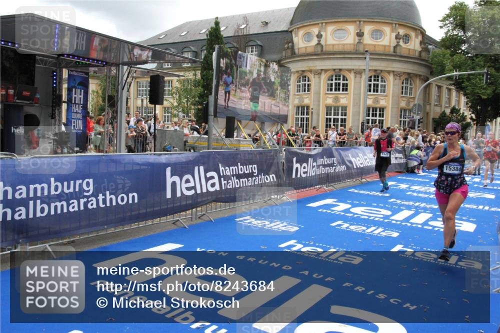 29.06.2025 - hella hamburg halbmarathon Michael Strokosch http://msf.ph/oto/8243684 29.06.2025 10:48:47 Ziel 1094, 1884, 1892, 2442, 9482, 11519, 12533, 14511, 15384, 17007, 17127 meine-sportfotos.de