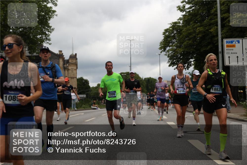 29.06.2025 - hella hamburg halbmarathon Yannick Fuchs http://msf.ph/oto/8243726 29.06.2025 10:47:32 20KM 1030, 1061, 1151, 1499, 1706, 1727, 1783, 2070, 2074, 2082, 2099, 2354, 3059, 3208, 3209, 3819, 4635, 4770, 5638, 5866, 6481, 6511, 6512, 6628, 6629, 6762, 6877, 6942, 7177, 7274, 7864, 7918, 8335, 8390, 8447, 9142, 9537, 10549, 10891, 10895, 11992, 12379, 12413, 12490, 12632, 12875, 12909, 13032, 13289, 13865, 13997, 14323, 15061, 15126, 15179, 15441, 15497, 15502, 15838, 15946, 16477, 16538, 16986, 17348, 18134, 18143, 18418, 18487, 18590 meine-sportfotos.de