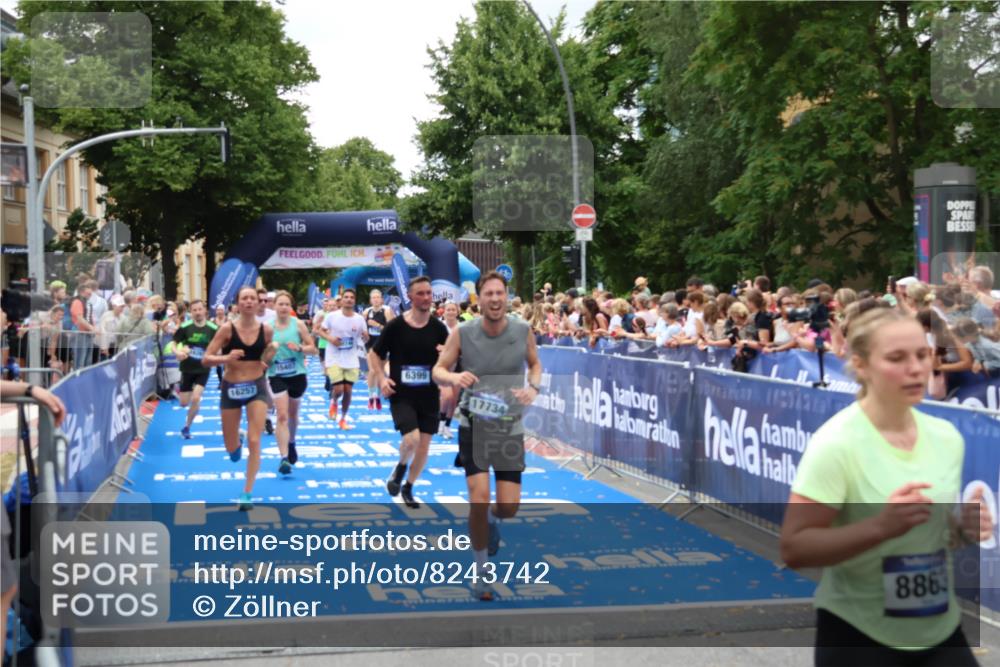 29.06.2025 - hella hamburg halbmarathon Zöllner http://msf.ph/oto/8243742 29.06.2025 10:56:35 Ziel 1583, 2083, 3413, 5721, 5744, 6399, 8542, 8652, 9562, 10093, 12509, 13863, 15407, 16257, 16261, 17268, 17734, 18746, 18835, 19120 meine-sportfotos.de