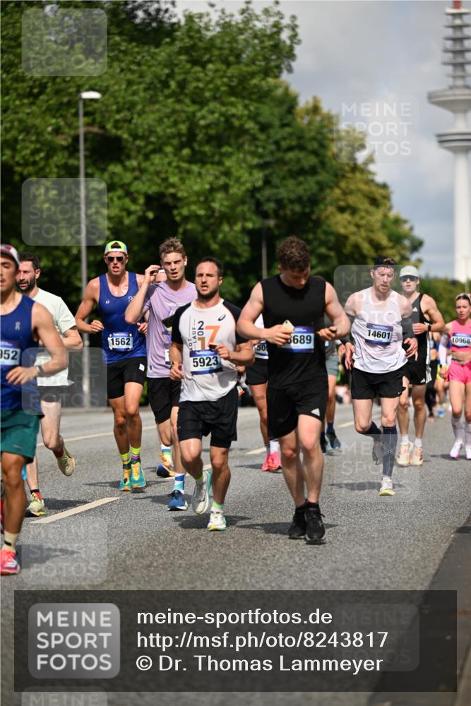29.06.2025 - hella hamburg halbmarathon Dr. Thomas Lammeyer http://msf.ph/oto/8243817 29.06.2025 09:51:16 Kennedybrücke 1164, 1562, 1644, 2196, 2296, 3783, 4602, 5092, 5923, 6990, 8362, 8901, 9178, 9944, 10384, 10968, 11202, 11227 meine-sportfotos.de