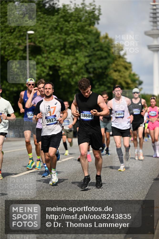 29.06.2025 - hella hamburg halbmarathon Dr. Thomas Lammeyer http://msf.ph/oto/8243835 29.06.2025 09:51:17 Kennedybrücke 1164, 1562, 1644, 1743, 2196, 2296, 3783, 4602, 5092, 5923, 6990, 8362, 8901, 9178, 9944, 10384, 10900, 10968, 11202, 11227 meine-sportfotos.de