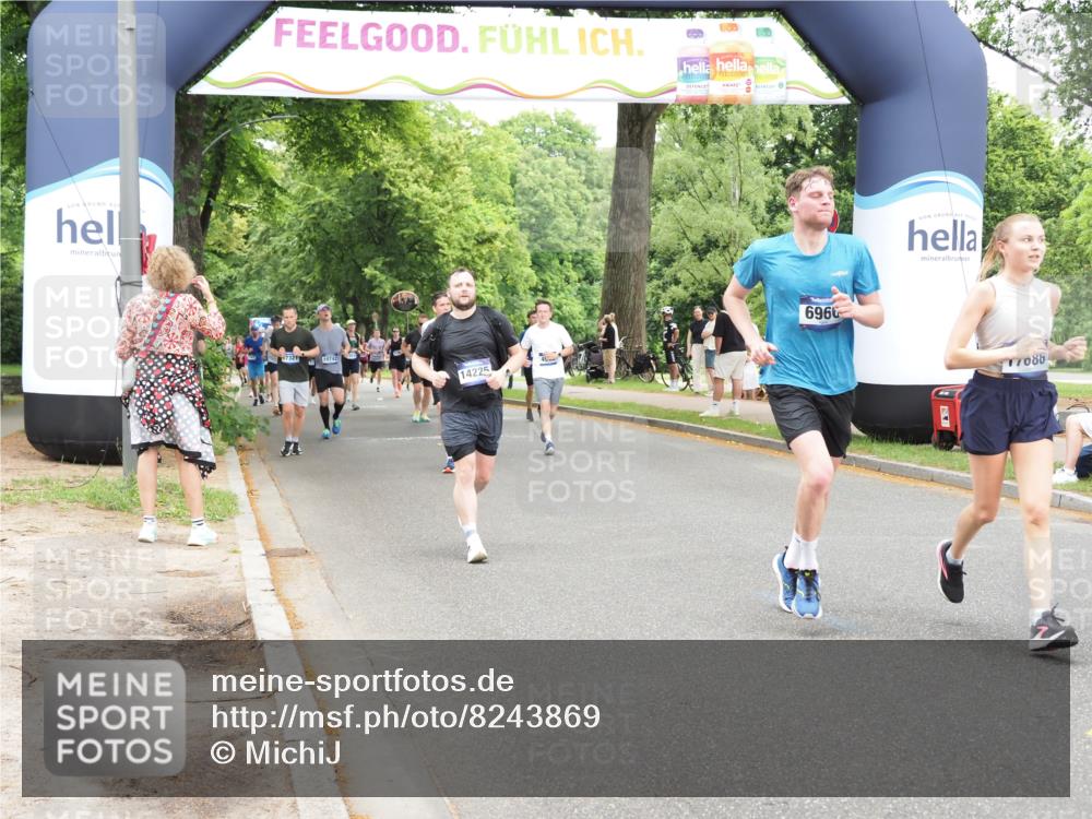 29.06.2025 - hella hamburg halbmarathon MichiJ http://msf.ph/oto/8243869 29.06.2025 10:50:47 Zwischen KM18-KM19 6966, 9986, 14225, 17140, 17150, 17321, 17533, 17685, 17686, 18382 meine-sportfotos.de