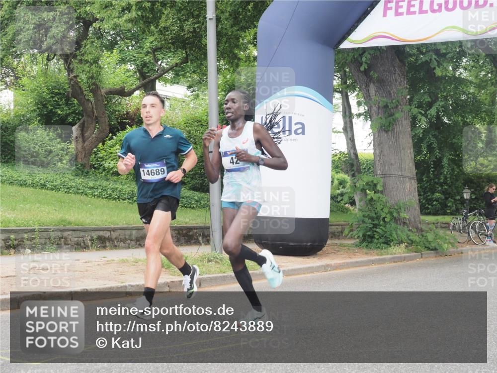 29.06.2025 - hella hamburg halbmarathon KatJ http://msf.ph/oto/8243889 29.06.2025 10:05:06 Zwischen KM18-KM19 42 meine-sportfotos.de
