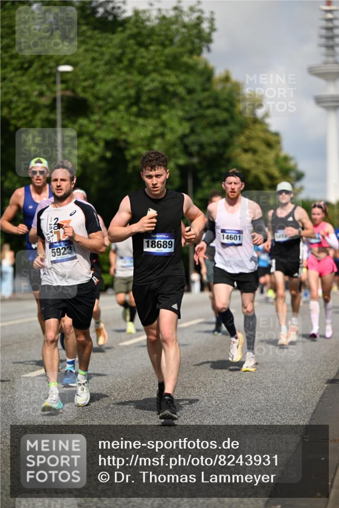 29.06.2025 - hella hamburg halbmarathon Dr. Thomas Lammeyer http://msf.ph/oto/8243931 29.06.2025 09:51:17 Kennedybrücke 1164, 1562, 1644, 1743, 2196, 2296, 3783, 4602, 5092, 5923, 6990, 8362, 8901, 9178, 9944, 10384, 10900, 10968, 11202, 11227 meine-sportfotos.de