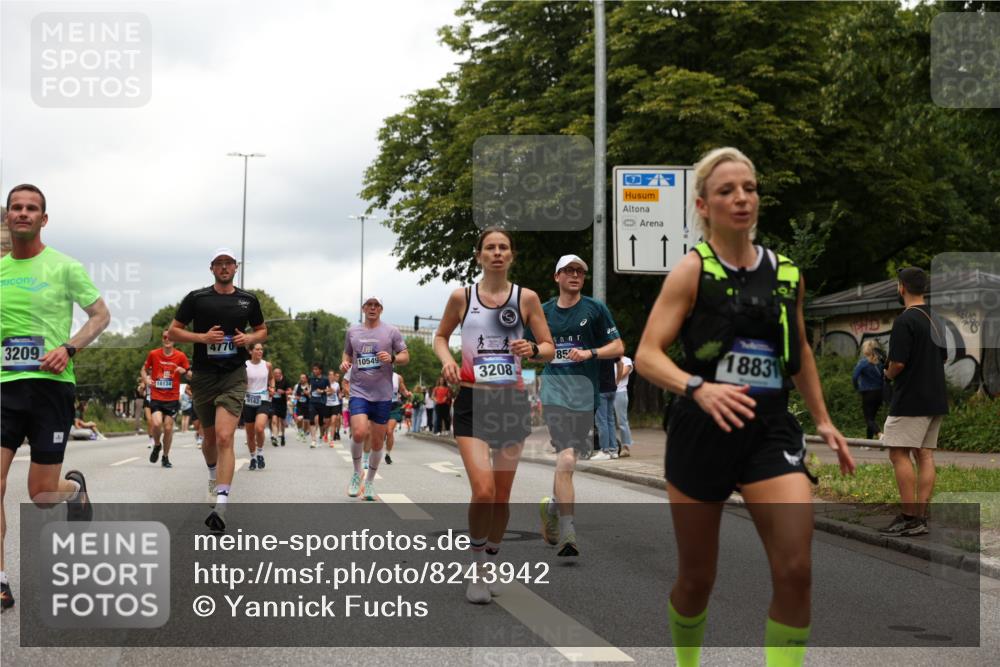 29.06.2025 - hella hamburg halbmarathon Yannick Fuchs http://msf.ph/oto/8243942 29.06.2025 10:47:33 20KM 1030, 1061, 1151, 1499, 1706, 1727, 1783, 2058, 2070, 2082, 2099, 2354, 2518, 3059, 3208, 3209, 3819, 4635, 4770, 5638, 5866, 6481, 6511, 6512, 6628, 6629, 6762, 6877, 6942, 7177, 7274, 7864, 7918, 8335, 8390, 8447, 9142, 10549, 10891, 10895, 11844, 12379, 12413, 12490, 12632, 12909, 13032, 13033, 13289, 13865, 13997, 14323, 15061, 15126, 15179, 15441, 15497, 15502, 15838, 15946, 16477, 16538, 16986, 17348, 18134, 18143, 18418, 18487, 18590 meine-sportfotos.de