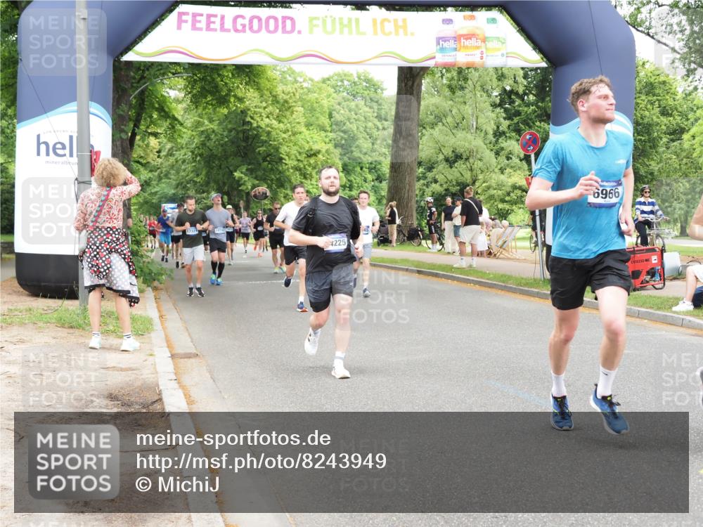29.06.2025 - hella hamburg halbmarathon MichiJ http://msf.ph/oto/8243949 29.06.2025 10:50:47 Zwischen KM18-KM19 6966, 9986, 14225, 17140, 17150, 17321, 17533, 17685, 17686, 18382 meine-sportfotos.de
