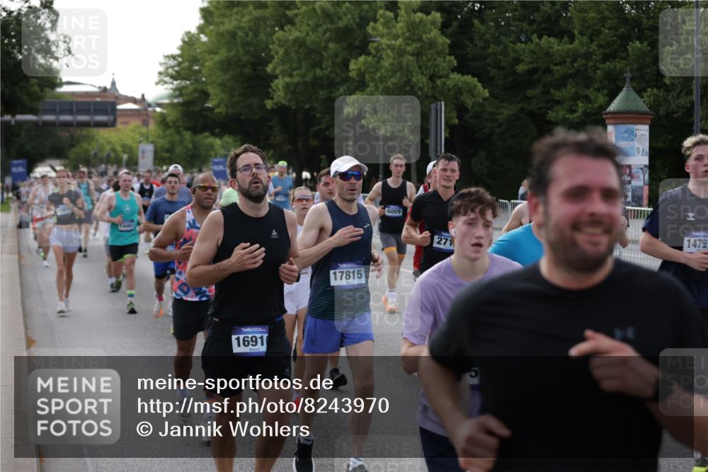 29.06.2025 - hella hamburg halbmarathon Jannik Wohlers http://msf.ph/oto/8243970 29.06.2025 09:55:12 Lombardsbrücke 1120, 1151, 1461, 1630, 1706, 1884, 1976, 2284, 2706, 2708, 2718, 3087, 3213, 3399, 3654, 3945, 3985, 4088, 4345, 4847, 4890, 4938, 5421, 5459, 5708, 5915, 6009, 6054, 6421, 6481, 6532, 6691, 7269, 7312, 7367, 8205, 8216, 8218, 8234, 8302, 8454, 8577, 8720, 8856, 8899, 8927, 8977, 9386, 9491, 9529, 9786, 9934, 10115, 10988, 11309, 11356, 11733, 11819, 11977, 12149, 12379, 12450, 12519, 12533, 12891, 13032, 13570, 13799, 13807, 13894, 13996 meine-sportfotos.de