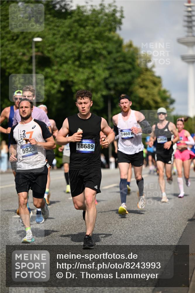 29.06.2025 - hella hamburg halbmarathon Dr. Thomas Lammeyer http://msf.ph/oto/8243993 29.06.2025 09:51:17 Kennedybrücke 1164, 1562, 1644, 1743, 2196, 2296, 3783, 4602, 5092, 5923, 6990, 8362, 8901, 9178, 9944, 10384, 10900, 10968, 11202, 11227 meine-sportfotos.de