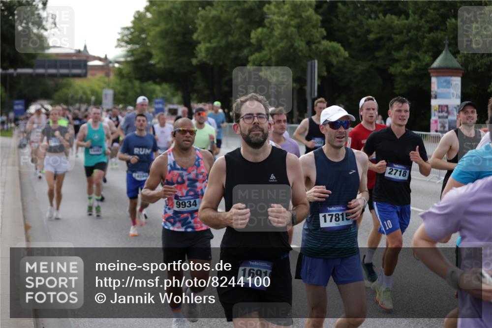 29.06.2025 - hella hamburg halbmarathon Jannik Wohlers http://msf.ph/oto/8244100 29.06.2025 09:55:12 Lombardsbrücke 1120, 1151, 1461, 1630, 1706, 1884, 1976, 2284, 2706, 2708, 2718, 3087, 3213, 3399, 3654, 3945, 3985, 4088, 4345, 4847, 4890, 4938, 5421, 5459, 5708, 5915, 6009, 6054, 6421, 6481, 6532, 6691, 7269, 7312, 7367, 8205, 8216, 8218, 8234, 8302, 8454, 8577, 8720, 8856, 8899, 8927, 8977, 9386, 9491, 9529, 9786, 9934, 10115, 10988, 11309, 11356, 11733, 11819, 11977, 12149, 12379, 12450, 12519, 12533, 12891, 13032, 13570, 13799, 13807, 13894, 13996 meine-sportfotos.de