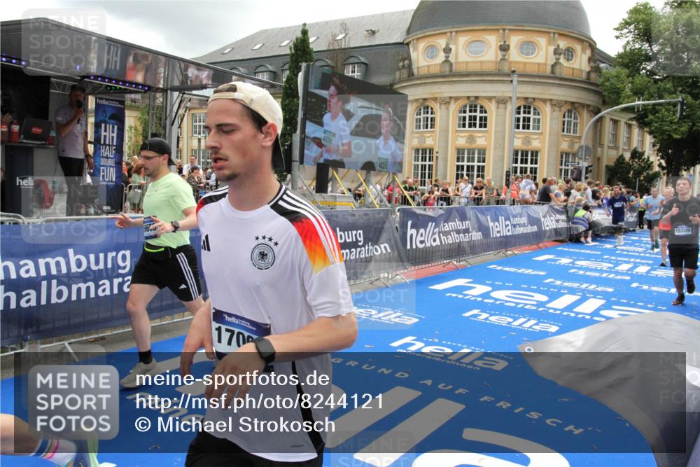 29.06.2025 - hella hamburg halbmarathon Michael Strokosch http://msf.ph/oto/8244121 29.06.2025 10:48:55 Ziel 1884, 1892, 7067, 9482, 9661, 11519, 12421, 13009, 13976, 15309, 16653, 17007, 18873 meine-sportfotos.de