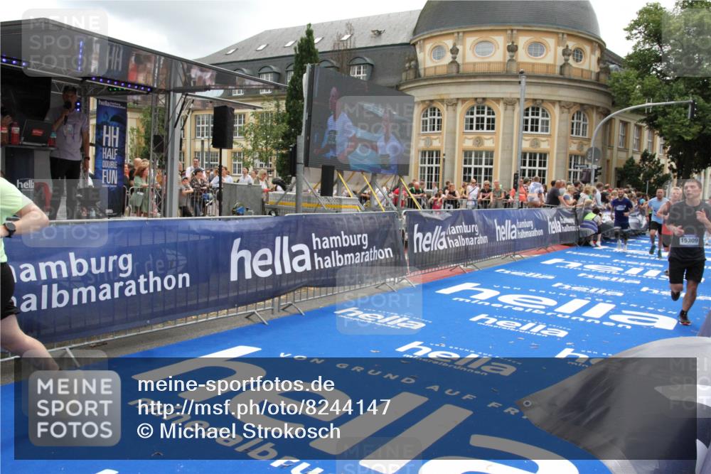 29.06.2025 - hella hamburg halbmarathon Michael Strokosch http://msf.ph/oto/8244147 29.06.2025 10:48:55 Ziel 1884, 1892, 7067, 9482, 9661, 11519, 12421, 13009, 13976, 15309, 16653, 17007, 18873 meine-sportfotos.de