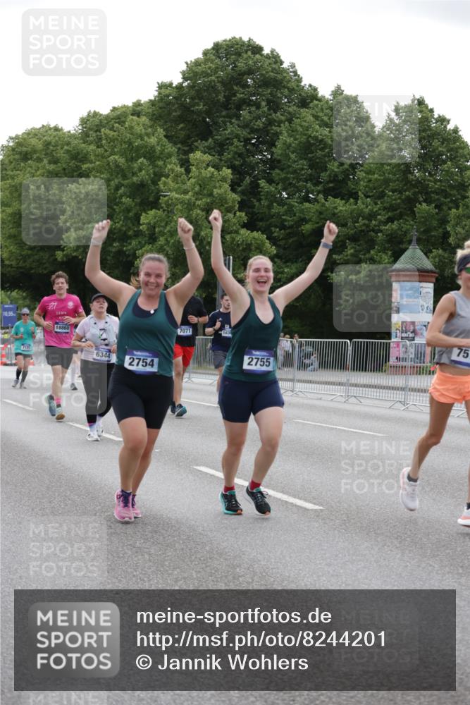 29.06.2025 - hella hamburg halbmarathon Jannik Wohlers http://msf.ph/oto/8244201 29.06.2025 10:30:12 Lombardsbrücke 1059, 1647, 2569, 2754, 2755, 3281, 4198, 4575, 4819, 6344, 7071, 7120, 9830, 11984, 12460, 12461, 12687, 12688, 14216, 14421, 15299, 15757, 15789, 15938, 16504, 16791, 16864, 18362, 18795, 18860 meine-sportfotos.de