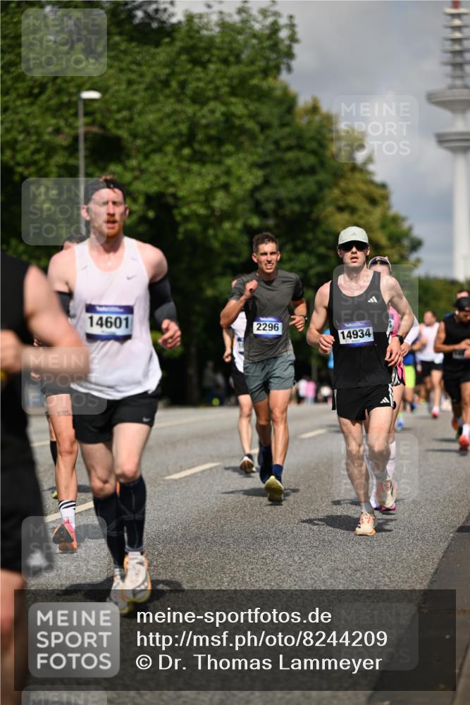 29.06.2025 - hella hamburg halbmarathon Dr. Thomas Lammeyer http://msf.ph/oto/8244209 29.06.2025 09:51:19 Kennedybrücke 1164, 1562, 1644, 1743, 2196, 2296, 3783, 4602, 5091, 5092, 5923, 6684, 6990, 8362, 8901, 9178, 9944, 10384, 10900, 10968, 11202, 11227 meine-sportfotos.de