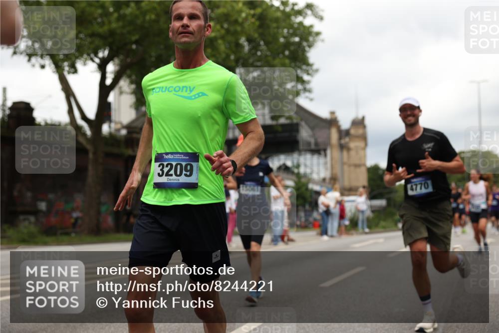 29.06.2025 - hella hamburg halbmarathon Yannick Fuchs http://msf.ph/oto/8244221 29.06.2025 10:47:34 20KM 1030, 1061, 1151, 1499, 1502, 1706, 1727, 1783, 2058, 2070, 2082, 2099, 2354, 2518, 3208, 3209, 3819, 4635, 4770, 5638, 5866, 6481, 6511, 6512, 6628, 6629, 6762, 6877, 6942, 7177, 7274, 7864, 7918, 8335, 8390, 8447, 9142, 10549, 10891, 10895, 11068, 11844, 12379, 12413, 12490, 12632, 12909, 13032, 13033, 13289, 13865, 13912, 13997, 14323, 15061, 15126, 15179, 15441, 15497, 15502, 15838, 15856, 15946, 16477, 16538, 16986, 17348, 18134, 18143, 18418, 18487, 18590 meine-sportfotos.de