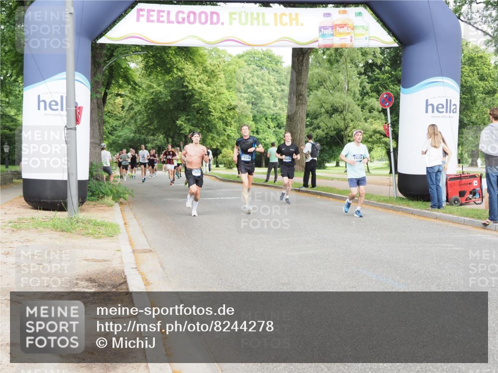 29.06.2025 - hella hamburg halbmarathon MichiJ http://msf.ph/oto/8244278 29.06.2025 10:28:06 Zwischen KM18-KM19 6687, 11806, 13190, 14359, 14699, 15336, 15556, 17916, 18149 meine-sportfotos.de