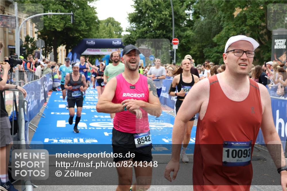 29.06.2025 - hella hamburg halbmarathon Zöllner http://msf.ph/oto/8244348 29.06.2025 10:56:41 Ziel 2083, 3413, 4152, 5721, 6416, 6759, 7037, 7646, 8311, 8542, 8652, 8744, 9488, 9562, 11083, 11870, 12509, 13863, 15145, 17259, 18340, 18899, 19120 meine-sportfotos.de