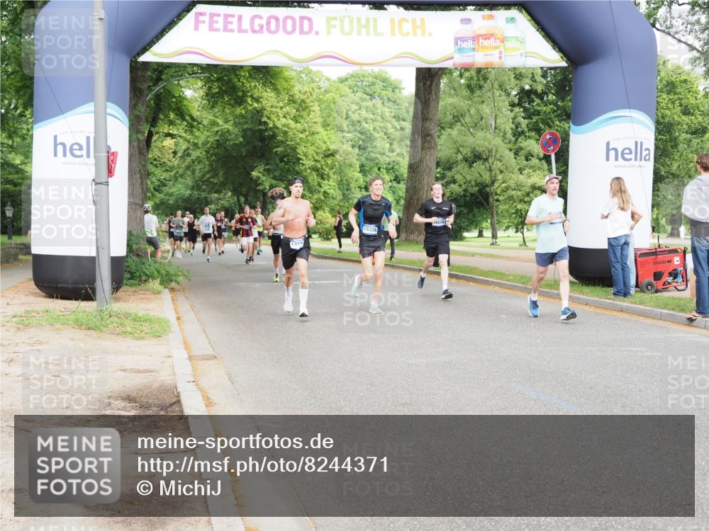 29.06.2025 - hella hamburg halbmarathon MichiJ http://msf.ph/oto/8244371 29.06.2025 10:28:07 Zwischen KM18-KM19 6687, 11806, 13190, 14359, 14699, 15336, 15556, 17916, 18149 meine-sportfotos.de
