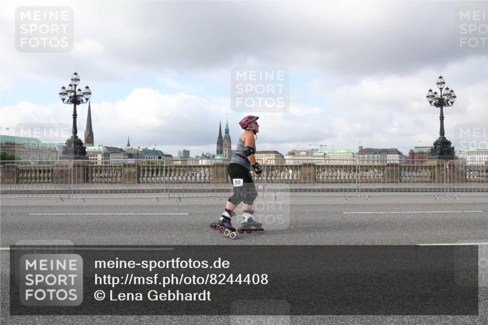 29.06.2025 - hella hamburg halbmarathon Lena Gebhardt http://msf.ph/oto/8244408 29.06.2025 09:02:29 Lombardsbrücke  meine-sportfotos.de
