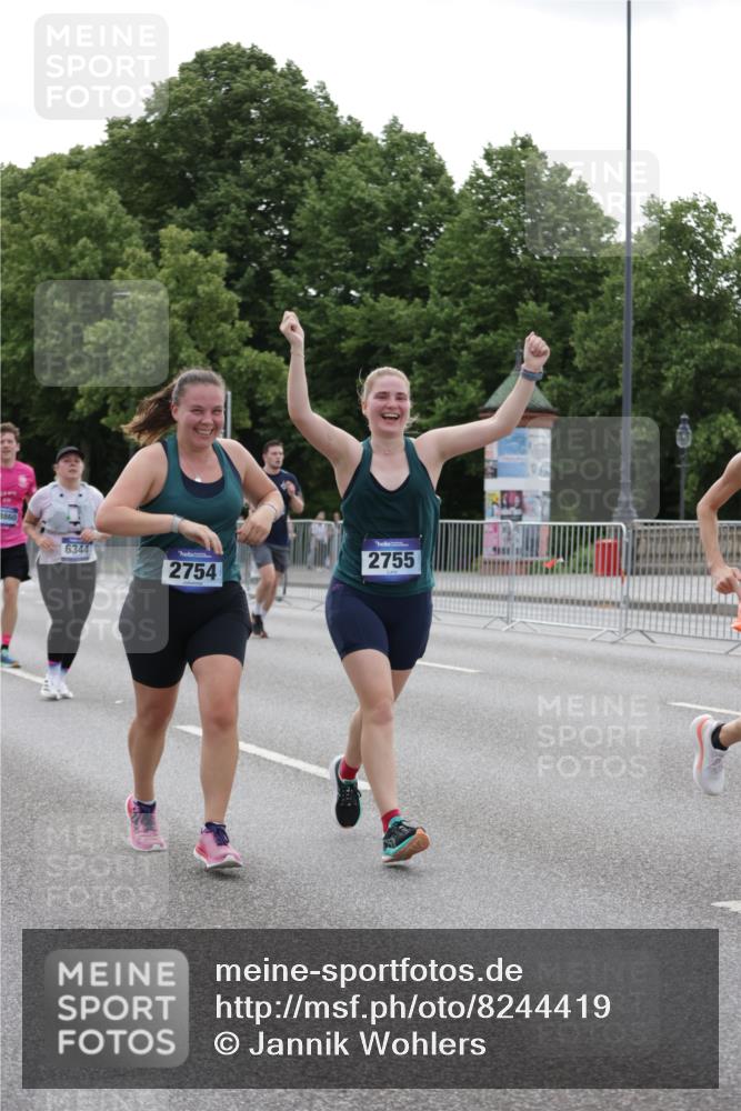 29.06.2025 - hella hamburg halbmarathon Jannik Wohlers http://msf.ph/oto/8244419 29.06.2025 10:30:12 Lombardsbrücke 1059, 1647, 2569, 2754, 2755, 3281, 4198, 4575, 4819, 6344, 7071, 7120, 9830, 11984, 12460, 12461, 12687, 12688, 14216, 14421, 15299, 15757, 15789, 15938, 16504, 16791, 16864, 18362, 18795, 18860 meine-sportfotos.de