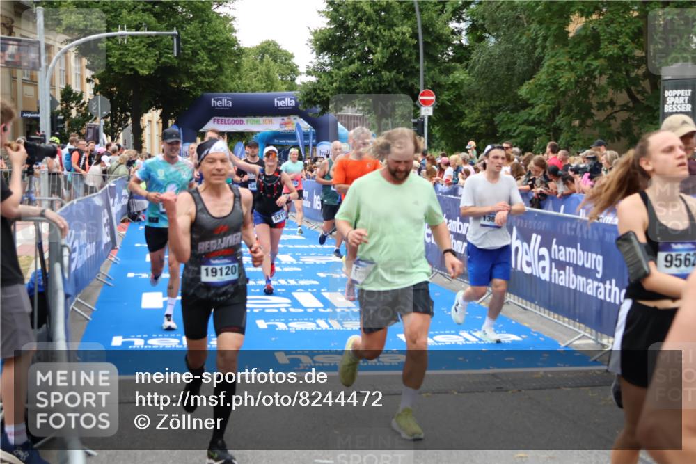 29.06.2025 - hella hamburg halbmarathon Zöllner http://msf.ph/oto/8244472 29.06.2025 10:56:43 Ziel 2083, 4152, 5721, 6416, 6759, 7037, 7646, 8311, 8744, 8996, 9488, 11083, 11870, 12509, 13863, 14369, 15134, 15145, 15712, 16043, 16121, 17259, 18340, 18634, 18899, 19120 meine-sportfotos.de