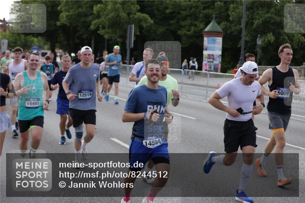 29.06.2025 - hella hamburg halbmarathon Jannik Wohlers http://msf.ph/oto/8244512 29.06.2025 09:55:15 Lombardsbrücke 1120, 1151, 1461, 1630, 1884, 1976, 2284, 2706, 2708, 2718, 2884, 3087, 3213, 3399, 3654, 3692, 3945, 3985, 4088, 4324, 4345, 4601, 4847, 4890, 4938, 5421, 5459, 5915, 6009, 6054, 6421, 6481, 6532, 6691, 6994, 7269, 7367, 8205, 8216, 8234, 8302, 8577, 8856, 8927, 8977, 9386, 9491, 9786, 9934, 10115, 10811, 10988, 11309, 11356, 11733, 11819, 11977, 12149, 12379, 12450, 12519, 13032, 13073, 13799, 13807, 13894, 13996 meine-sportfotos.de