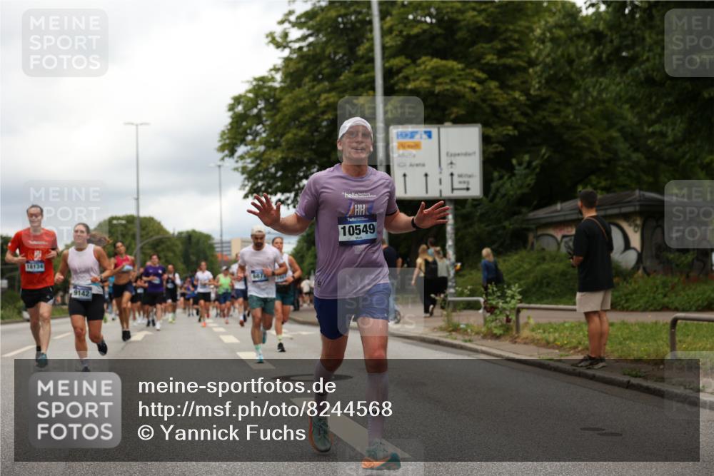 29.06.2025 - hella hamburg halbmarathon Yannick Fuchs http://msf.ph/oto/8244568 29.06.2025 10:47:35 20KM 1030, 1061, 1151, 1502, 1706, 1727, 1783, 2058, 2070, 2082, 2354, 2518, 3208, 3209, 3819, 4635, 4770, 5020, 5638, 5866, 6481, 6511, 6512, 6629, 6762, 6877, 6942, 7177, 7274, 7864, 7918, 8335, 8390, 8447, 9142, 10549, 10891, 10895, 11068, 11844, 12379, 12413, 12490, 12632, 12909, 13032, 13033, 13289, 13397, 13865, 13912, 13997, 15061, 15126, 15179, 15441, 15497, 15502, 15838, 15856, 15946, 16477, 16538, 17348, 18134, 18143, 18418, 18487, 18590 meine-sportfotos.de