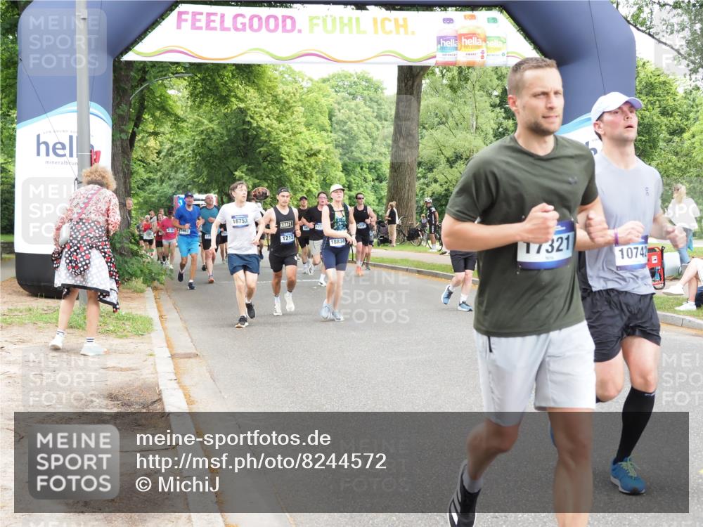 29.06.2025 - hella hamburg halbmarathon MichiJ http://msf.ph/oto/8244572 29.06.2025 10:50:53 Zwischen KM18-KM19 1531, 4945, 10742, 12836, 14225, 16770, 17321, 17818 meine-sportfotos.de