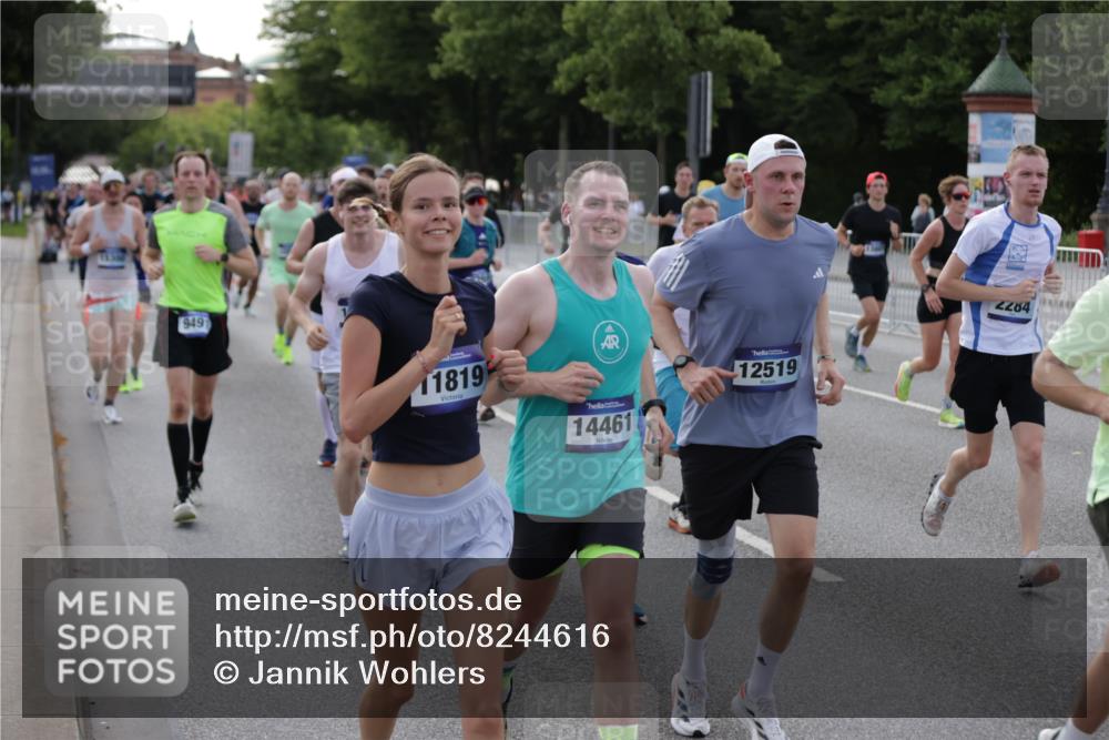 29.06.2025 - hella hamburg halbmarathon Jannik Wohlers http://msf.ph/oto/8244616 29.06.2025 09:55:15 Lombardsbrücke 1120, 1151, 1461, 1630, 1884, 1976, 2284, 2706, 2708, 2718, 2884, 3087, 3213, 3399, 3654, 3692, 3945, 3985, 4088, 4324, 4345, 4601, 4847, 4890, 4938, 5421, 5459, 5915, 6009, 6054, 6421, 6481, 6532, 6691, 6994, 7269, 7367, 8205, 8216, 8234, 8302, 8577, 8856, 8927, 8977, 9386, 9491, 9786, 9934, 10115, 10811, 10988, 11309, 11356, 11733, 11819, 11977, 12149, 12379, 12450, 12519, 13032, 13073, 13799, 13807, 13894, 13996 meine-sportfotos.de