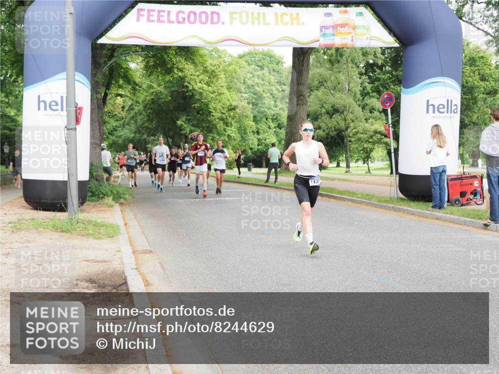 29.06.2025 - hella hamburg halbmarathon MichiJ http://msf.ph/oto/8244629 29.06.2025 10:28:10 Zwischen KM18-KM19 10900, 11305, 13190, 14359, 14699, 15336, 15556, 16656 meine-sportfotos.de