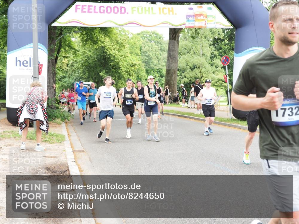 29.06.2025 - hella hamburg halbmarathon MichiJ http://msf.ph/oto/8244650 29.06.2025 10:50:53 Zwischen KM18-KM19 1531, 4945, 10742, 12836, 14225, 16770, 17321, 17818 meine-sportfotos.de