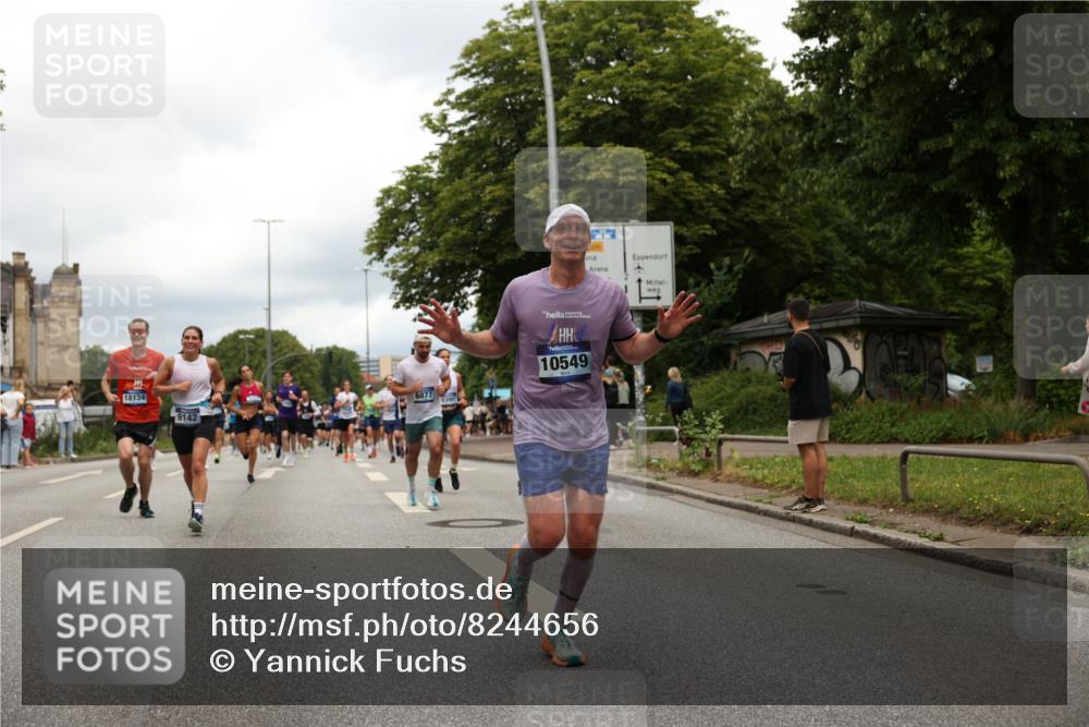 29.06.2025 - hella hamburg halbmarathon Yannick Fuchs http://msf.ph/oto/8244656 29.06.2025 10:47:36 20KM 1030, 1061, 1151, 1502, 1706, 1727, 2058, 2070, 2082, 2354, 2518, 2630, 3096, 3208, 3209, 3819, 4770, 5020, 5638, 5866, 6481, 6511, 6512, 6629, 6762, 6877, 6942, 7177, 7274, 7864, 7918, 8335, 8390, 8447, 9142, 10549, 10891, 10895, 11068, 11844, 12379, 12413, 12490, 12632, 12909, 13032, 13033, 13289, 13397, 13865, 13912, 13997, 15061, 15126, 15441, 15497, 15502, 15838, 15856, 15946, 16477, 16538, 17348, 18134, 18143, 18418, 18487, 18590 meine-sportfotos.de