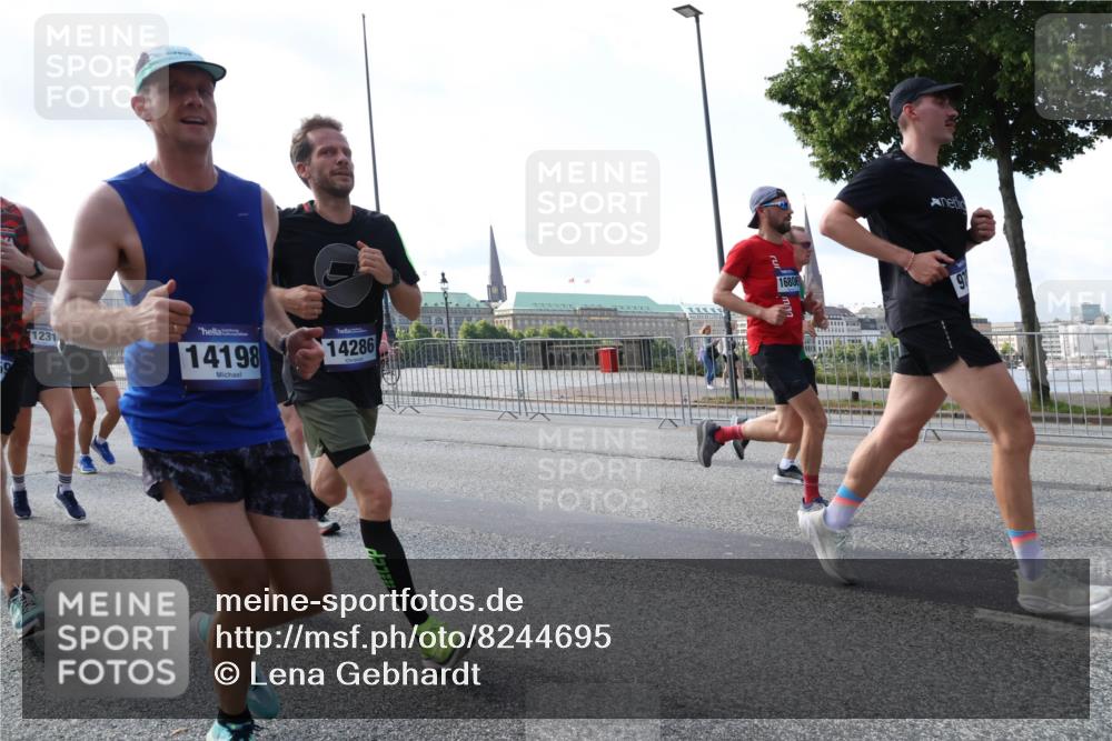 29.06.2025 - hella hamburg halbmarathon Lena Gebhardt http://msf.ph/oto/8244695 29.06.2025 09:56:30 Lombardsbrücke 1061, 1452, 1460, 1496, 1499, 1502, 1507, 1592, 1628, 1833, 1877, 2013, 2058, 2082, 2083, 2208, 2260, 2378, 2504, 2771, 2953, 2996, 3060, 3256, 3296, 3310, 3652, 4065, 4077, 4377, 4404, 4635, 4711, 4833, 5169, 5482, 5600, 5607, 5839, 5978, 6115, 6134, 6168, 6286, 6511, 6512, 6561, 6562, 7178, 7332, 7383, 7475, 7583, 7943, 8261, 8335, 8361, 8514, 8587, 8618, 8863, 8921, 8968, 8989, 8996, 9246, 9537, 9597, 9638, 10596 meine-sportfotos.de