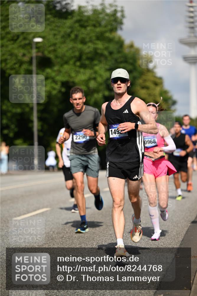 29.06.2025 - hella hamburg halbmarathon Dr. Thomas Lammeyer http://msf.ph/oto/8244768 29.06.2025 09:51:20 Kennedybrücke 1164, 1385, 1562, 1644, 1743, 2196, 2296, 4602, 5091, 5092, 5923, 6684, 6990, 8362, 8901, 9178, 9944, 10384, 10900, 10968, 11202, 11227 meine-sportfotos.de