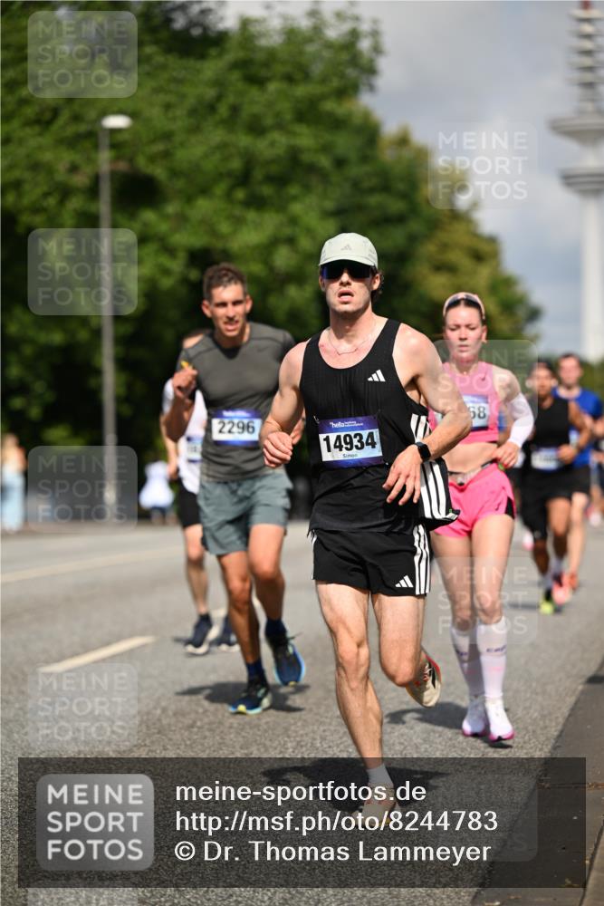 29.06.2025 - hella hamburg halbmarathon Dr. Thomas Lammeyer http://msf.ph/oto/8244783 29.06.2025 09:51:20 Kennedybrücke 1164, 1385, 1562, 1644, 1743, 2196, 2296, 4602, 5091, 5092, 5923, 6684, 6990, 8362, 8901, 9178, 9944, 10384, 10900, 10968, 11202, 11227 meine-sportfotos.de