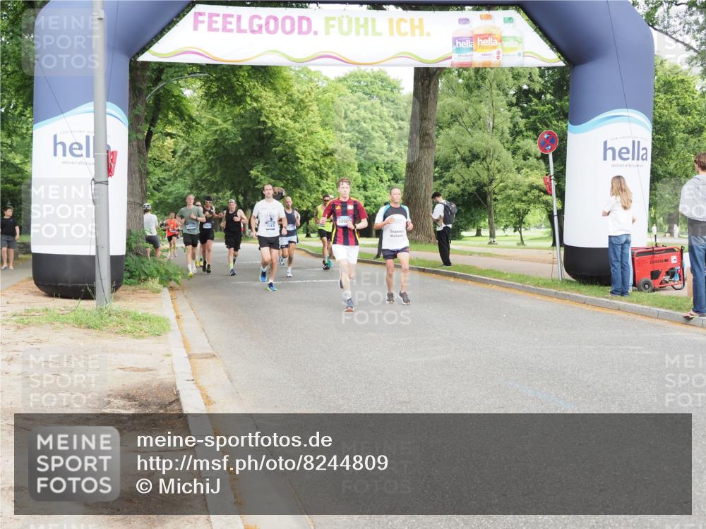 29.06.2025 - hella hamburg halbmarathon MichiJ http://msf.ph/oto/8244809 29.06.2025 10:28:12 Zwischen KM18-KM19 2546, 10900, 11305, 13190, 15336, 15556, 16656 meine-sportfotos.de