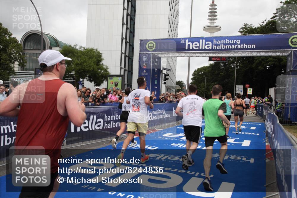 29.06.2025 - hella hamburg halbmarathon Michael Strokosch http://msf.ph/oto/8244836 29.06.2025 10:56:35 Ziel 1583, 2083, 3413, 5721, 5744, 6399, 8542, 8652, 8863, 9562, 10093, 10665, 13863, 15407, 16257, 16261, 17268, 17734, 18746, 18835, 19120 meine-sportfotos.de