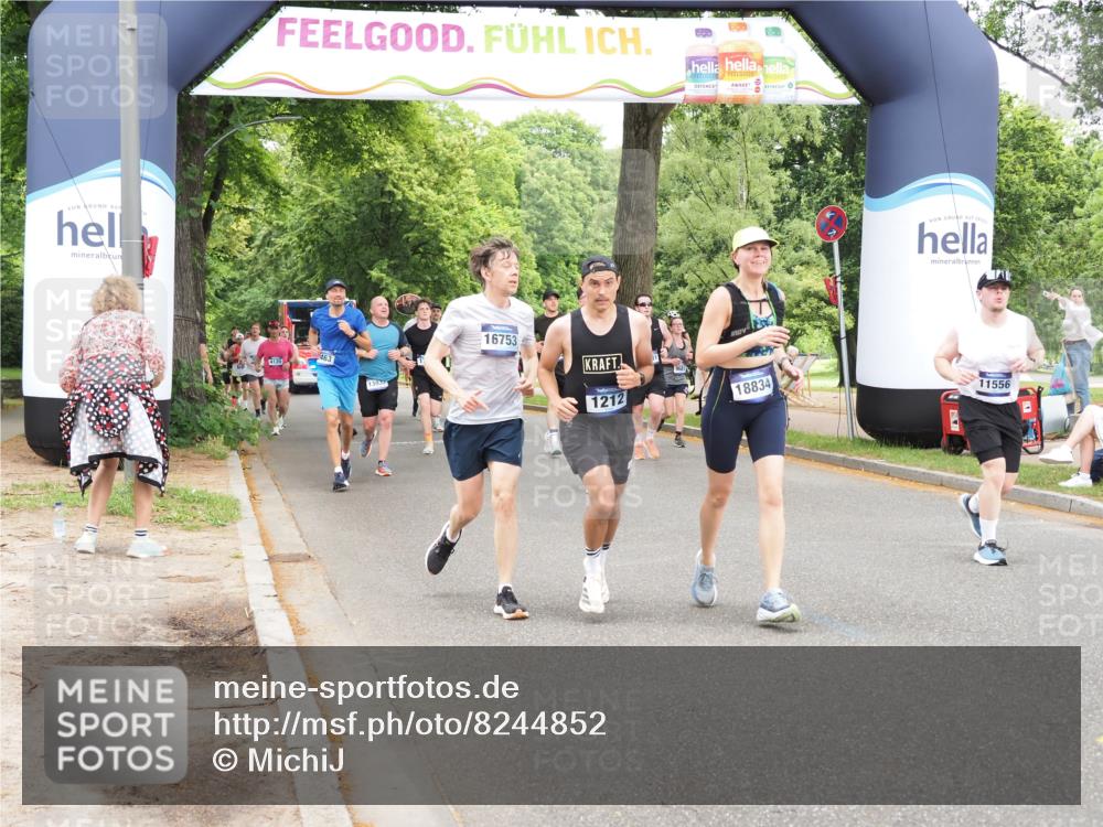29.06.2025 - hella hamburg halbmarathon MichiJ http://msf.ph/oto/8244852 29.06.2025 10:50:55 Zwischen KM18-KM19 1212, 1531, 4945, 10742, 11556, 12836, 13932, 14225, 16753, 16770, 17321, 17818 meine-sportfotos.de