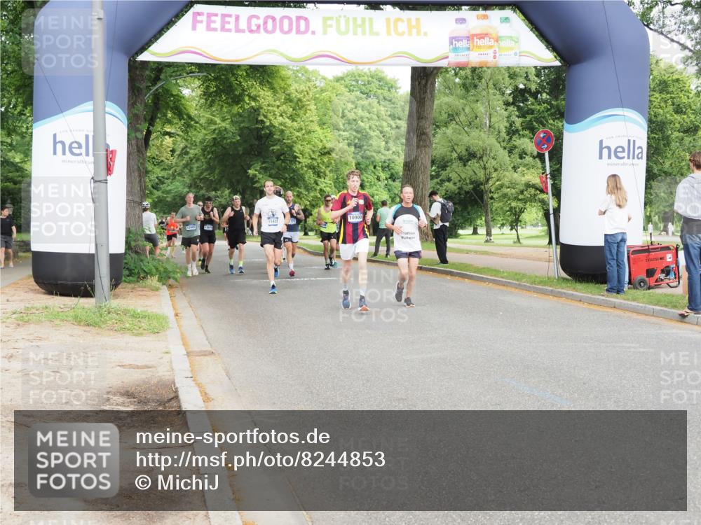 29.06.2025 - hella hamburg halbmarathon MichiJ http://msf.ph/oto/8244853 29.06.2025 10:28:12 Zwischen KM18-KM19 2546, 10900, 11305, 13190, 15336, 15556, 16656 meine-sportfotos.de
