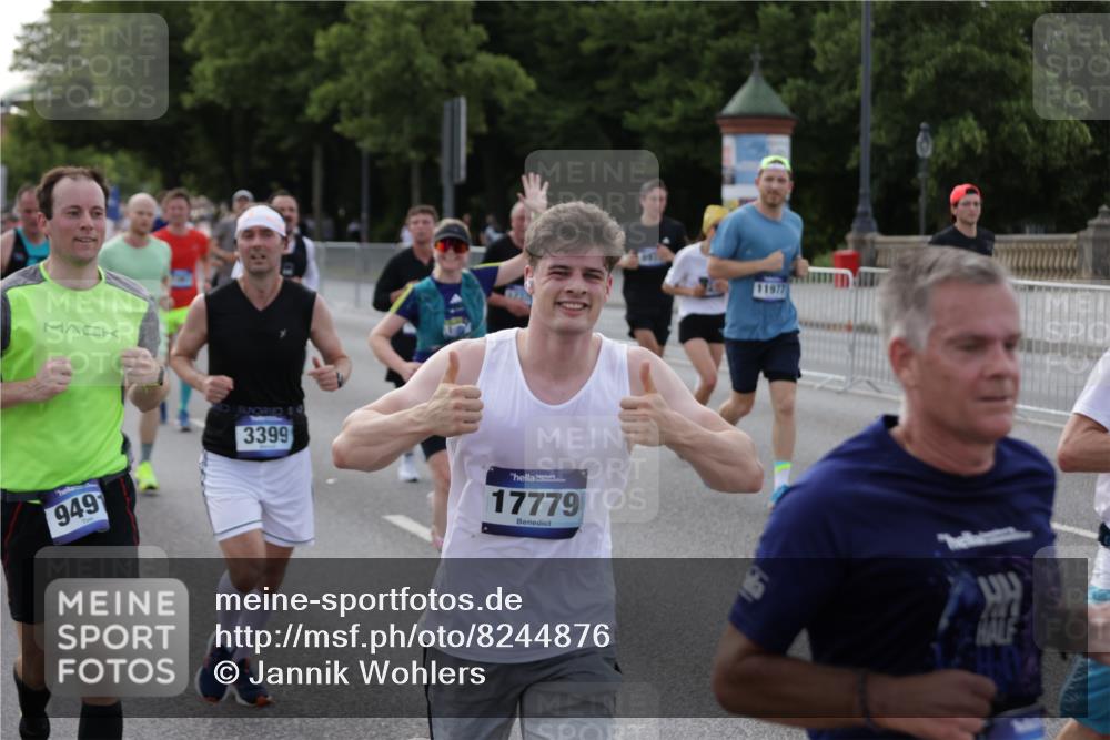29.06.2025 - hella hamburg halbmarathon Jannik Wohlers http://msf.ph/oto/8244876 29.06.2025 09:55:17 Lombardsbrücke 1120, 1143, 1151, 1461, 1630, 1976, 2284, 2706, 2708, 2718, 2884, 3087, 3213, 3399, 3654, 3692, 3945, 3985, 4033, 4088, 4127, 4324, 4345, 4601, 4847, 4890, 4938, 5421, 5459, 5915, 6009, 6054, 6421, 6481, 6532, 6691, 6994, 7269, 7367, 8216, 8234, 8302, 8390, 8577, 8856, 8927, 8977, 9386, 9491, 9786, 9934, 10115, 10811, 10988, 11309, 11356, 11733, 11819, 11977, 12149, 12277, 12379, 12450, 12519, 13032, 13073, 13799, 13807, 13894, 13996 meine-sportfotos.de