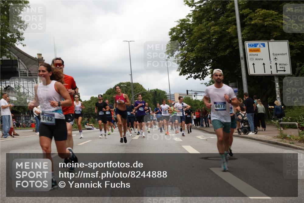 29.06.2025 - hella hamburg halbmarathon Yannick Fuchs http://msf.ph/oto/8244888 29.06.2025 10:47:37 20KM 1030, 1061, 1151, 1502, 1706, 1727, 2058, 2070, 2082, 2354, 2518, 2630, 3096, 3208, 3209, 3819, 4770, 5020, 5638, 5866, 6481, 6511, 6512, 6629, 6762, 6877, 6942, 7177, 7274, 7864, 7918, 8335, 8390, 8447, 9142, 10549, 10891, 10895, 11068, 11844, 12379, 12413, 12490, 12632, 12909, 13032, 13033, 13289, 13397, 13865, 13912, 13997, 15061, 15126, 15441, 15497, 15502, 15838, 15856, 15946, 16477, 16538, 17348, 18134, 18143, 18418, 18487, 18590 meine-sportfotos.de
