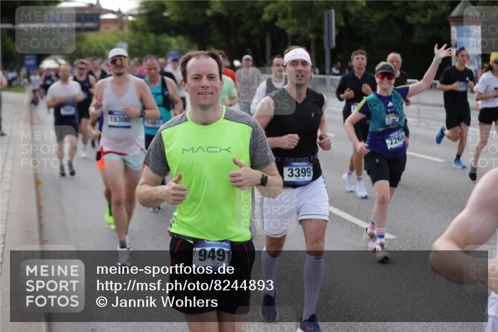 29.06.2025 - hella hamburg halbmarathon Jannik Wohlers http://msf.ph/oto/8244893 29.06.2025 09:55:18 Lombardsbrücke 1120, 1143, 1151, 1267, 1461, 1630, 1976, 2284, 2706, 2708, 2718, 2884, 3087, 3213, 3399, 3654, 3692, 3945, 3985, 4033, 4088, 4127, 4324, 4345, 4601, 4847, 4890, 4938, 5421, 5459, 5915, 6009, 6054, 6421, 6481, 6532, 6691, 6994, 7269, 7367, 8216, 8234, 8302, 8390, 8577, 8856, 8927, 8977, 9386, 9491, 9786, 9934, 10115, 10811, 10988, 11309, 11356, 11733, 11819, 11977, 12149, 12277, 12379, 12450, 12519, 13032, 13073, 13799, 13807, 13894, 13996, 14239 meine-sportfotos.de