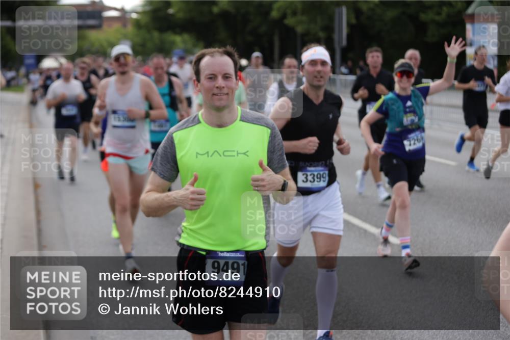 29.06.2025 - hella hamburg halbmarathon Jannik Wohlers http://msf.ph/oto/8244910 29.06.2025 09:55:18 Lombardsbrücke 1120, 1143, 1151, 1267, 1461, 1630, 1976, 2284, 2706, 2708, 2718, 2884, 3087, 3213, 3399, 3654, 3692, 3945, 3985, 4033, 4088, 4127, 4324, 4345, 4601, 4847, 4890, 4938, 5421, 5459, 5915, 6009, 6054, 6421, 6481, 6532, 6691, 6994, 7269, 7367, 8216, 8234, 8302, 8390, 8577, 8856, 8927, 8977, 9386, 9491, 9786, 9934, 10115, 10811, 10988, 11309, 11356, 11733, 11819, 11977, 12149, 12277, 12379, 12450, 12519, 13032, 13073, 13799, 13807, 13894, 13996, 14239 meine-sportfotos.de