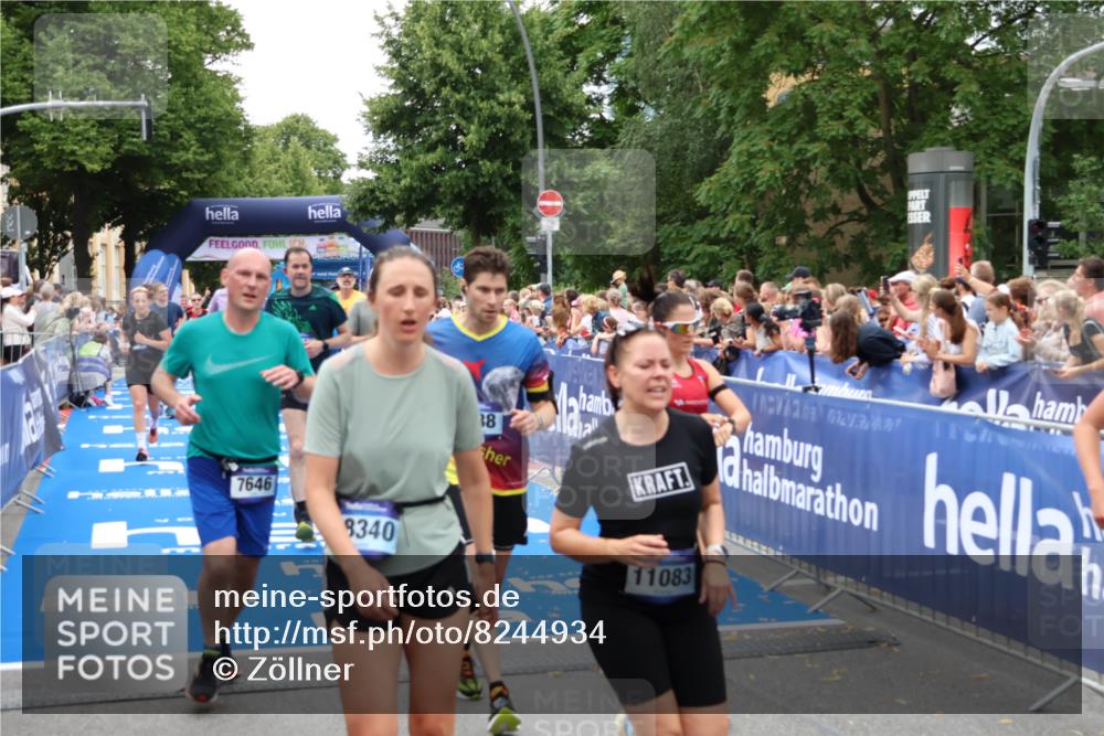 29.06.2025 - hella hamburg halbmarathon Zöllner http://msf.ph/oto/8244934 29.06.2025 10:56:49 Ziel 2378, 3836, 7646, 8825, 8996, 9488, 11870, 13816, 14369, 14461, 15134, 15431, 15712, 16008, 16009, 16043, 16121, 17133, 18634 meine-sportfotos.de