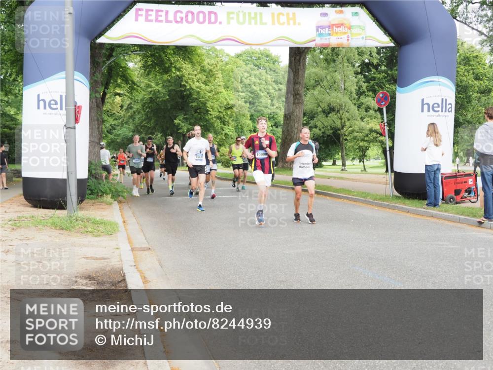 29.06.2025 - hella hamburg halbmarathon MichiJ http://msf.ph/oto/8244939 29.06.2025 10:28:12 Zwischen KM18-KM19 2546, 10900, 11305, 13190, 15336, 15556, 16656 meine-sportfotos.de