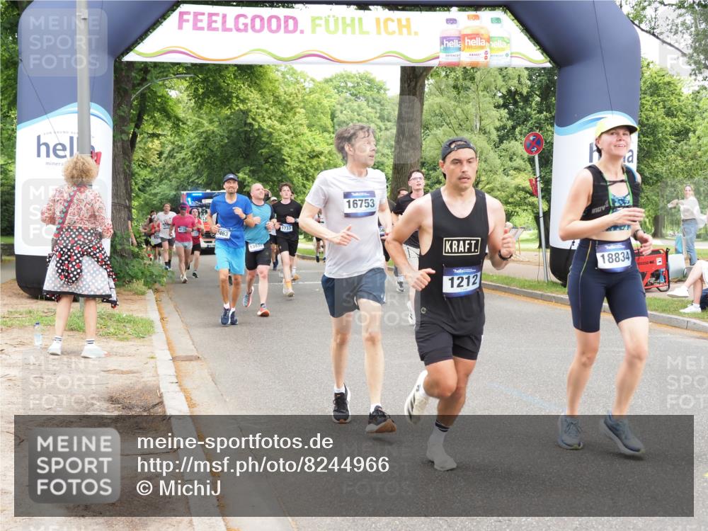 29.06.2025 - hella hamburg halbmarathon MichiJ http://msf.ph/oto/8244966 29.06.2025 10:50:55 Zwischen KM18-KM19 1212, 1531, 4945, 10742, 11556, 12836, 13932, 14225, 16753, 16770, 17321, 17818 meine-sportfotos.de