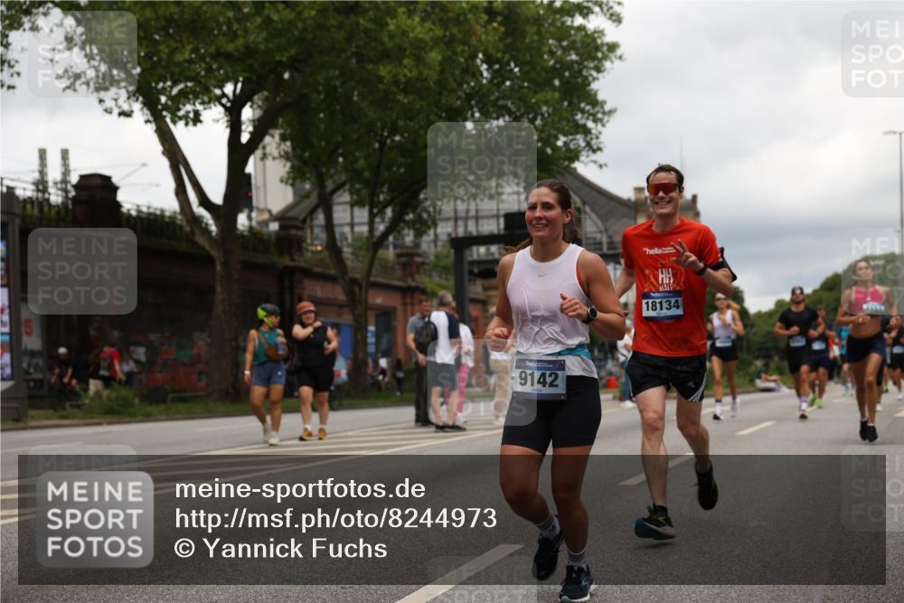 29.06.2025 - hella hamburg halbmarathon Yannick Fuchs http://msf.ph/oto/8244973 29.06.2025 10:47:37 20KM 1030, 1061, 1151, 1502, 1706, 1727, 2058, 2070, 2082, 2354, 2518, 2630, 3096, 3208, 3209, 3819, 4770, 5020, 5638, 5866, 6481, 6511, 6512, 6629, 6762, 6877, 6942, 7177, 7274, 7864, 7918, 8335, 8390, 8447, 9142, 10549, 10891, 10895, 11068, 11844, 12379, 12413, 12490, 12632, 12909, 13032, 13033, 13289, 13397, 13865, 13912, 13997, 15061, 15126, 15441, 15497, 15502, 15838, 15856, 15946, 16477, 16538, 17348, 18134, 18143, 18418, 18487, 18590 meine-sportfotos.de